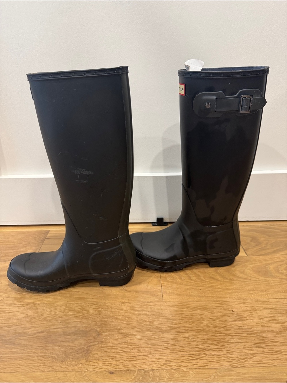 Hunter tall rain boots
Size 7 - Picture 4 of 6